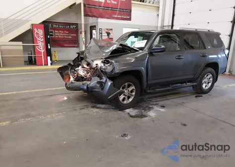 2018 Toyota 4Runner Sr5 из США, поврежденный, VIN JTEBU5JR3J5532706